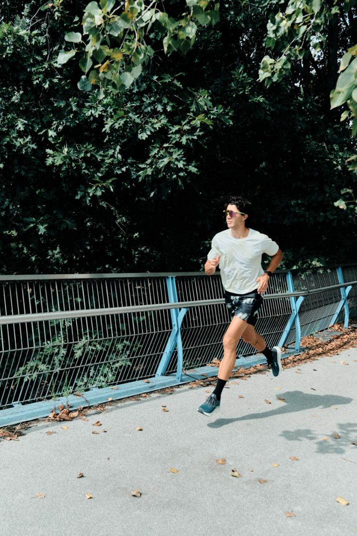 Location Image for Dash 6" Shorts - Men's