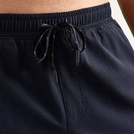 RHONE Pursuit Unlined Trail 7" Shorts - Men's 2