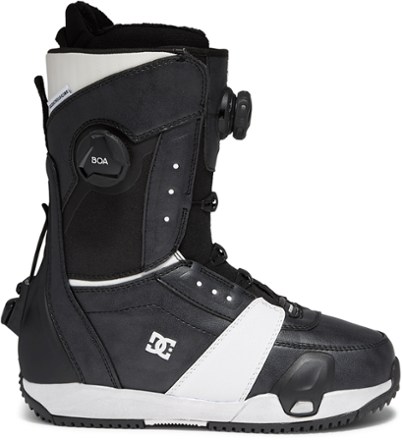 dc black boots