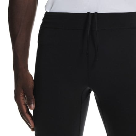 On Performance 8" Short Tights - Men's 5