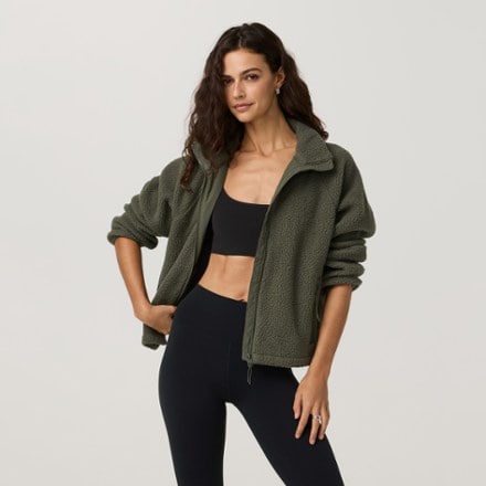Vuori Alpine Jacket - Women's 3