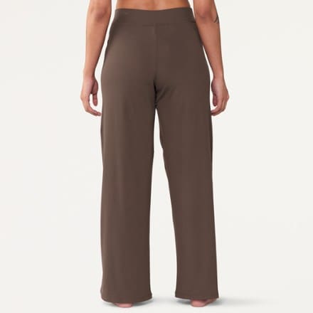 Vuori Pose Wideleg Pants - Women's 4