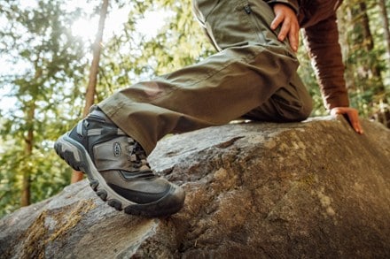 KEEN Ridge Flex Mid Waterproof Hiking Boots - Men's 10