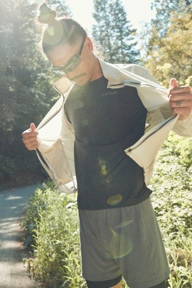 Location Image for Concurve Windbreaker Jacket - Men's
