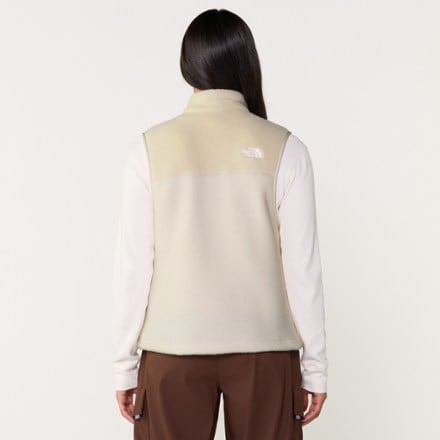 The North Face Yumiori Vest - Women's 2