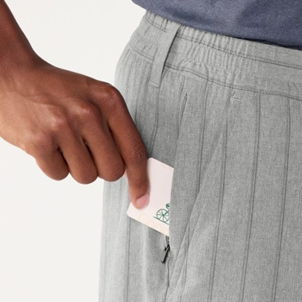 Vuori Aim Elastic Waist 7" Shorts - Men's 6