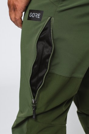 GOREWEAR Fernflow Bike Pants - Men's 7