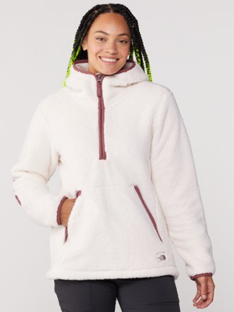 The North Face Campshire Fleece Pullover Hoodie 2.0 - Women's 1