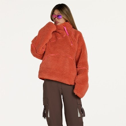 SENIQ Wooluxe Fleece Pullover - Women's 2