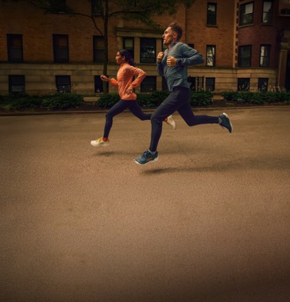 Location Image for Gaviota 6 Road-Running Shoes - Women's