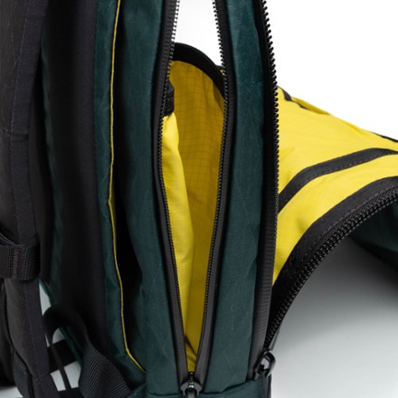 Topo Designs Global Pro 24 L Pack 4