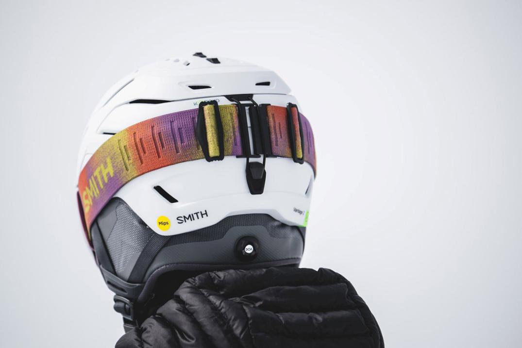 Location Image for I/O MAG XL ChromaPop Snow Goggles with Lens Protector