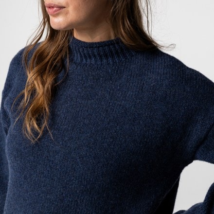 Finisterre Taran Jumper - Women's 5
