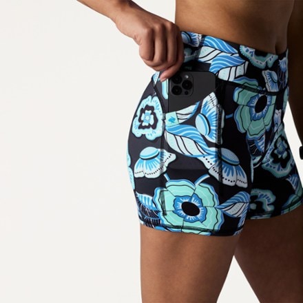 rabbit Speed Leggy 4" Shorts - Women's 5