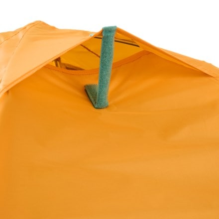 REI Co-op Trailmade 2 Tent with Footprint Rainfly vents