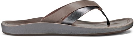 olukai leather sandals