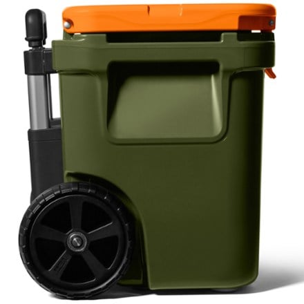 YETI Roadie 32 Wheeled Cooler 3