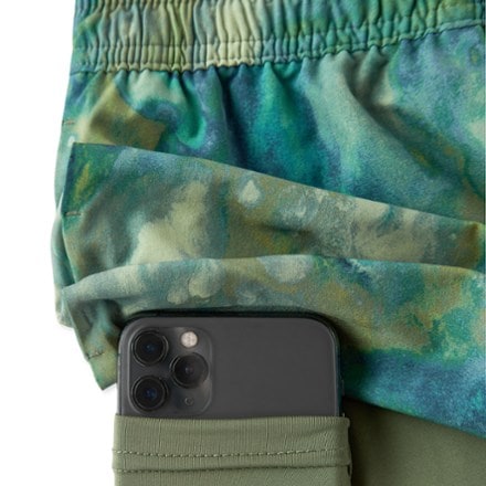 Chubbies Ultimate Training 5.5" Shorts - Exposed Liner - Men's 2