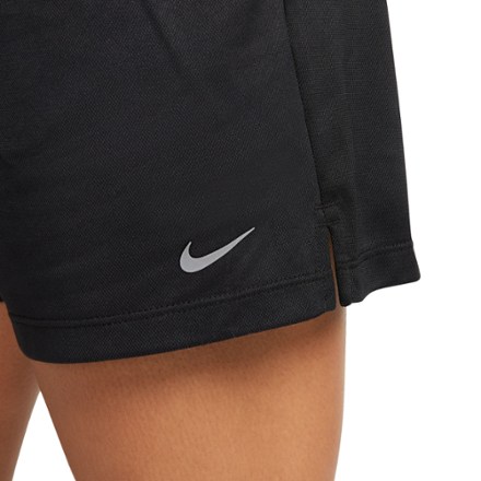 Nike Attack Mid-Rise 5" Shorts - Women's 10