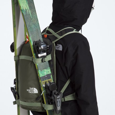 The North Face Slackpack 2.0 Snow Pack Skis not included