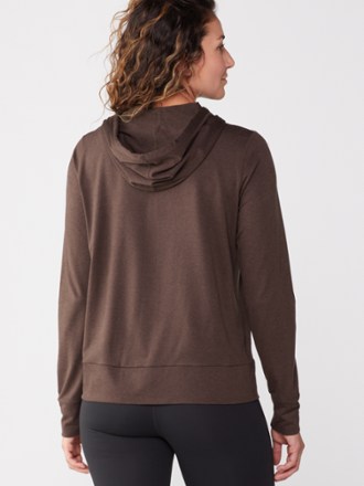 Vuori Halo Performance Hoodie 2.0 - Women's 2