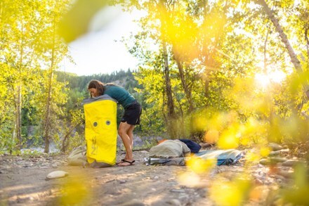 Location Image of color Yellow