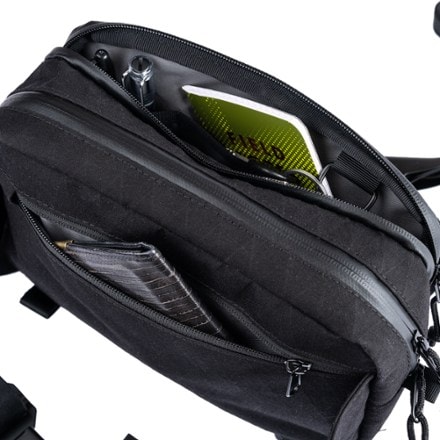 Chrome Barrage 5 L Sling Bag 5