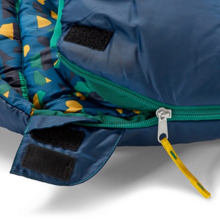REI Co-op Kindercone 25 Sleeping Bag - Kids' Zipper detail