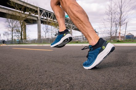 Topo Athletic Phantom 2 Road-Running Shoes - Men's 8