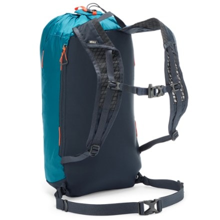 REI Co-op Flash 18 Pack 4