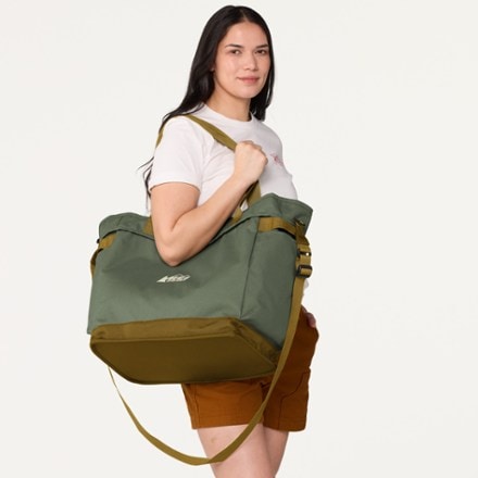 REI Co-op Trailgate 45 Tote 1