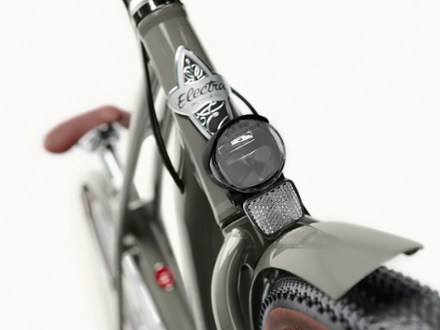 Electra Loft Go! 7D EQ Step-Over Electric Bike 3