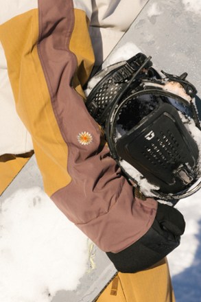 Location Image for Outline Shell Anorak - Women's