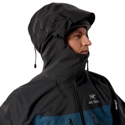 Arc'teryx Alpha SV Jacket - Men's 6