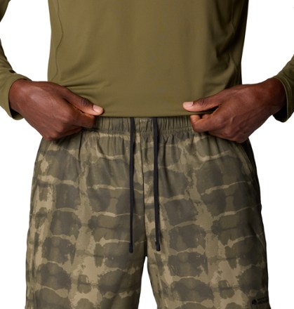 Mountain Hardwear Shade Lite 7" Shorts - Men's 4