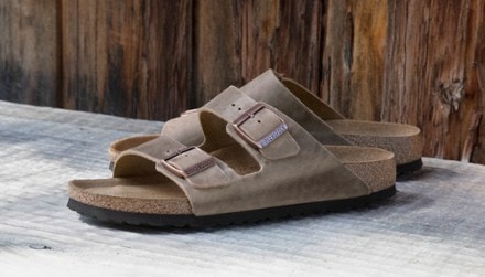 Location Image for Arizona Soft Footbed Sandals - Men's