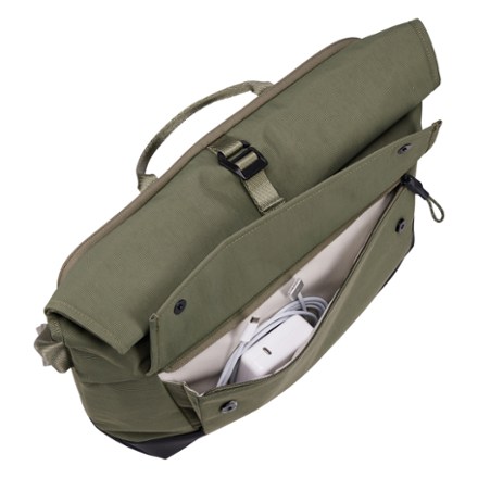 Thule Paramount 14 L Crossbody Bag 7