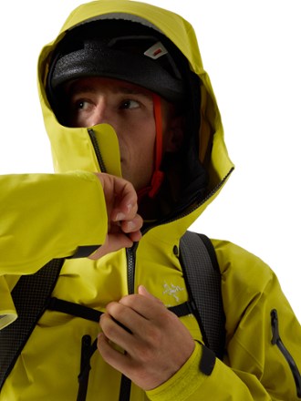 Arc'teryx Alpha SV Jacket - Men's 8