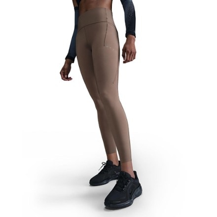 Nike Swift High-Waisted 7/8 Leggings with Pockets - Women's 3