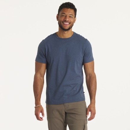 PAKA Essential T-Shirt - Men's 1