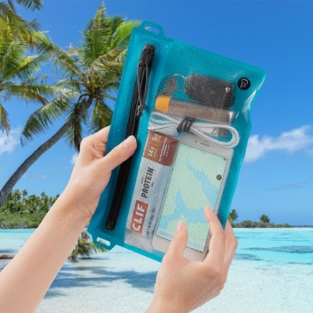 Nite Ize RunOff Waterproof Travel Pouch - Medium 9