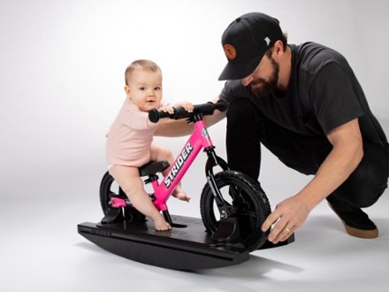STRIDER Rocking Base - Kids' 3