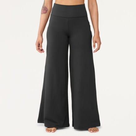 Vuori Halo Easy Wideleg Pants - Women's 1