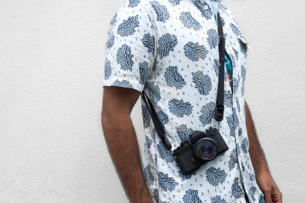 Peak Design Camera Leash In use (Black)