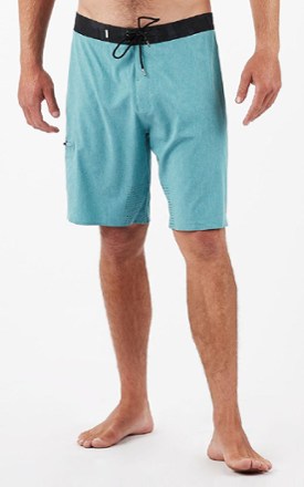 Vuori Sonic Seamless Board Shorts - Men's | REI Co-op