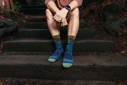 Location Image for Chasing Waterfalls Micro Crew Socks - Men's