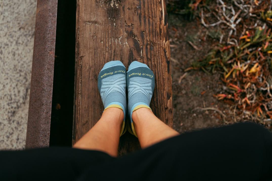 Location Image for Run No-Show Tab Ultralightweight Cushion Socks - Women's