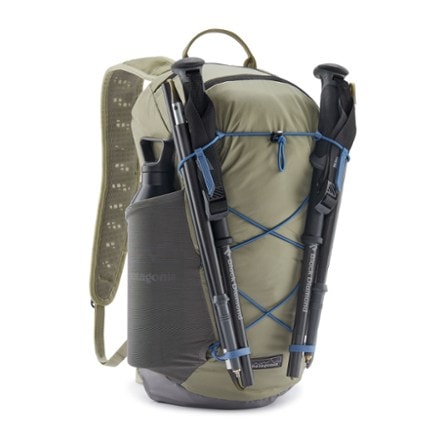 Patagonia Terravia Pack 14 L Trekking poles and bottle not included (RIVER ROCK GREEN)