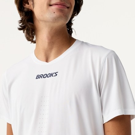 Brooks Dash Cooling T-Shirt - Men's 2
