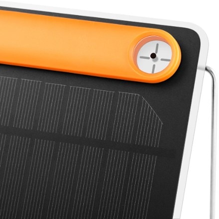 BioLite SolarPanel 5+ 2.0 With Onboard Battery 3